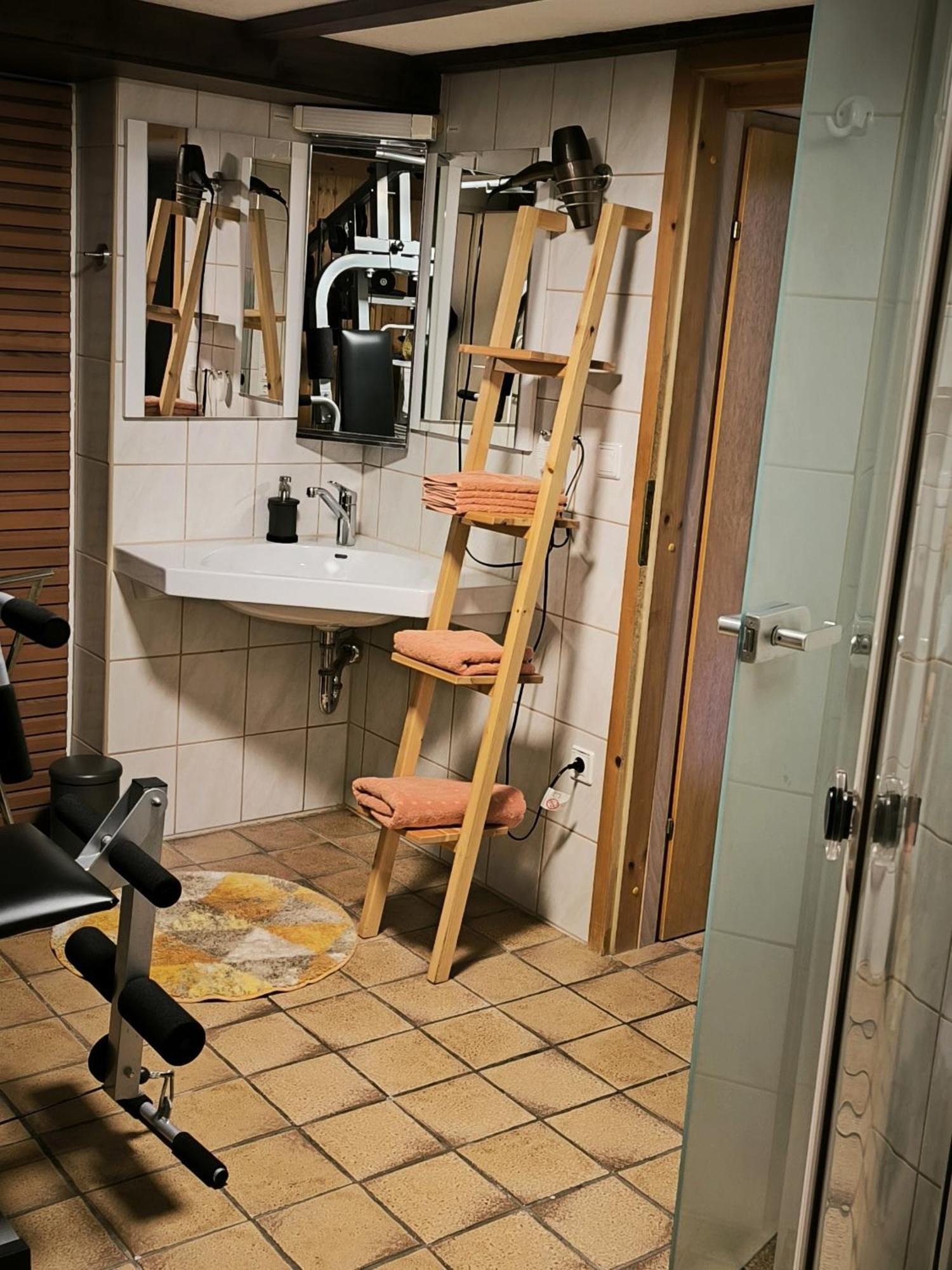Apartment Gabriele ซินส์ไฮม์ ภายนอก รูปภาพ